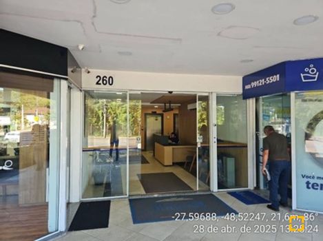 Foto 3 do(a) Sala / Conjunto Comercial false à venda em Carvoeira, Florianópolis
