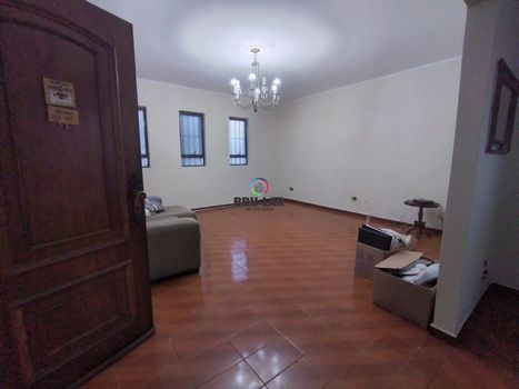 Foto 5 do(a) Casa de 3 quartos à venda em Vila Cordeiro, Bauru