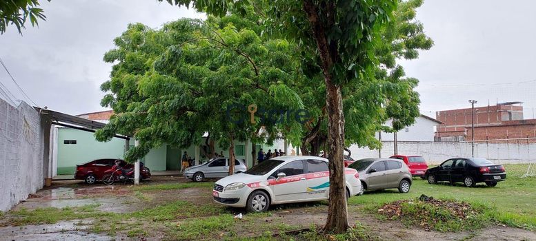 Foto 7 do(a) Terreno false à venda em Dias Macedo, Fortaleza
