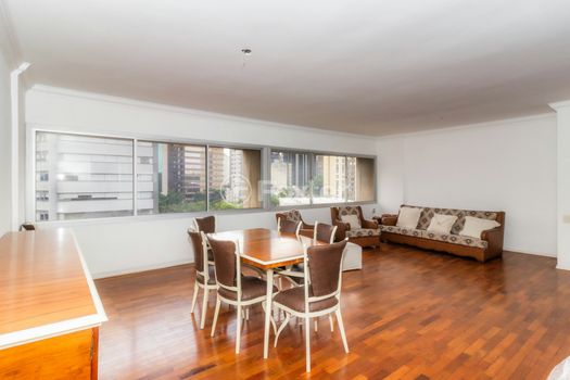 Foto 1 do(a) Apartamento de 3 quartos à venda em Vila Nova Conceição, São Paulo