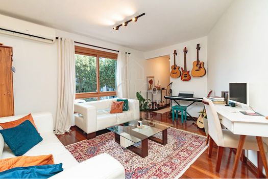 Foto 3 do(a) Apartamento de 3 quartos à venda em Mont Serrat, Porto Alegre