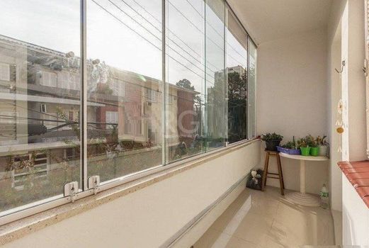 Foto 2 do(a) Flat de 2 quartos à venda em Menino Deus, Porto Alegre