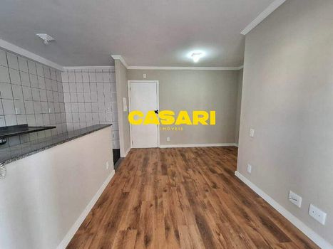 Foto 1 do(a) Apartamento de 2 quartos à venda em Jardim Santo André, Santo André