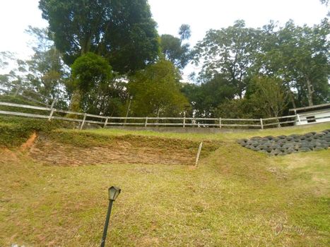 Foto 4 do(a) Terreno false à venda em Bingen, Petrópolis