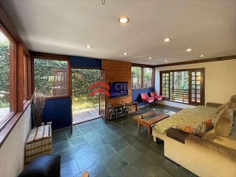 Foto 3 do(a) Casa de 4 quartos à venda em Chácara dos Junqueiras, Carapicuíba