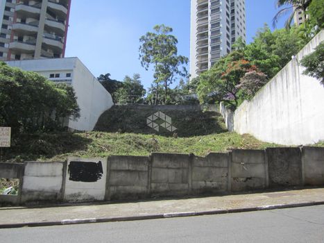 Foto 2 do(a) Terreno false à venda em Vila Suzana, São Paulo