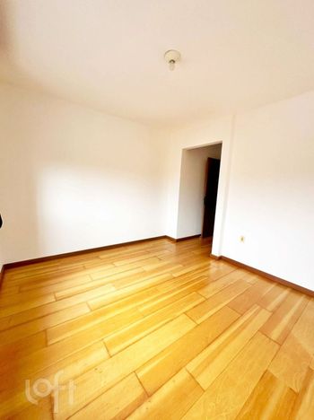 Foto 14 do(a) Apartamento de 2 quartos à venda em Vila Ipiranga, Porto Alegre