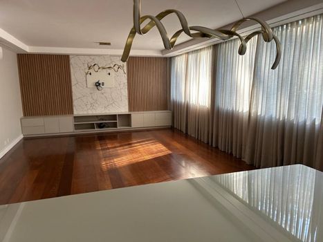 Foto 14 do(a) Apartamento de 4 quartos à venda em Vila Suzana, São Paulo
