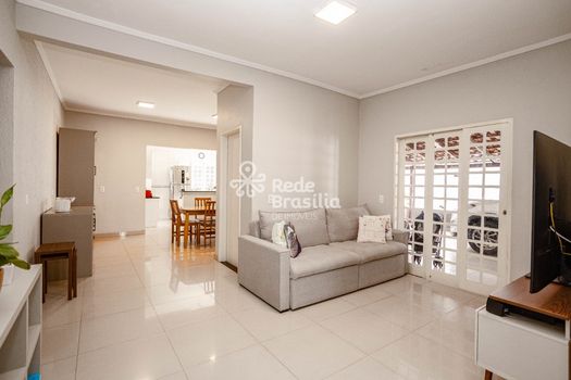 Foto 2 do(a) Casa em Condomínio de 3 quartos à venda em Guará I, Brasília