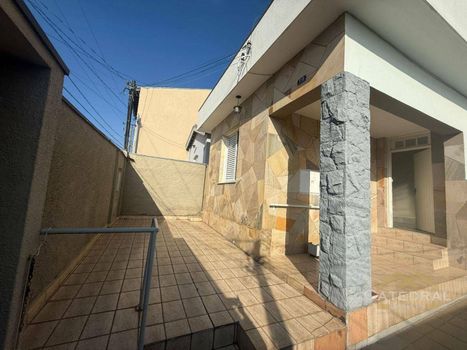 Foto 1 do(a) Casa de 3 quartos à venda em Vila Progresso, Jundiaí