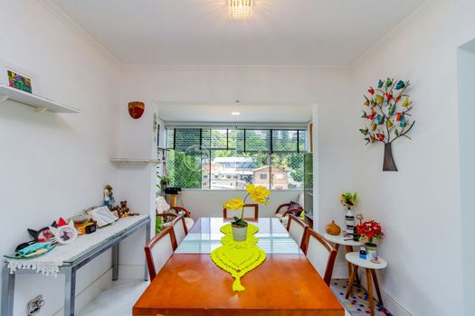 Foto 5 do(a) Apartamento de 2 quartos à venda em Teresópolis, Porto Alegre