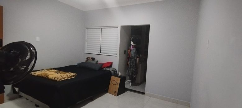 Foto 14 do(a) Casa de 2 quartos à venda em Jardim das Palmeiras, Uberlândia