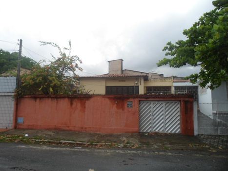 Foto 2 do(a) Casa de 4 quartos à venda em José Bonifácio, Fortaleza