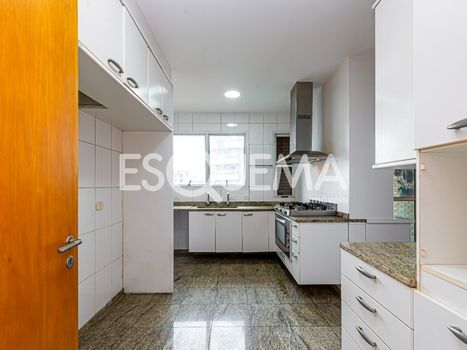Foto 11 do(a) Apartamento de 4 quartos para alugar em Jardim Fonte do Morumbi, São Paulo