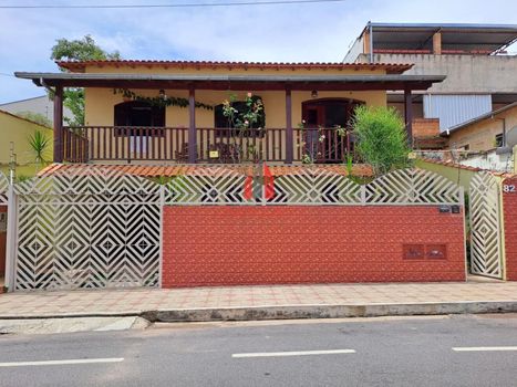 Foto 1 do(a) Casa de 4 quartos à venda em Bom Pastor, Varginha