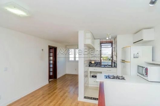 Foto 4 do(a) Cobertura de 1 quartos à venda em Menino Deus, Porto Alegre