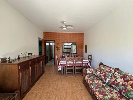 Foto 2 do(a) Apartamento de 2 quartos à venda em Ogiva, Cabo Frio
