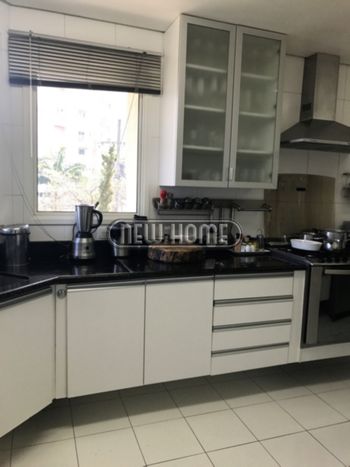 Foto 10 do(a) Apartamento de 4 quartos para alugar em Jardim Fonte do Morumbi, São Paulo