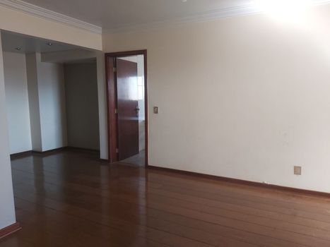 Foto 10 do(a) Apartamento de 3 quartos à venda em Vitória, Londrina