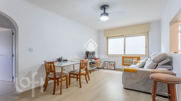 Foto 2 do(a) Apartamento de 2 quartos à venda em Jardim Botânico, Porto Alegre