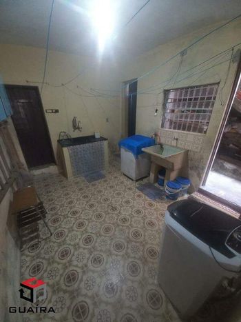 Foto 8 do(a) Casa de 2 quartos à venda em Jardim Cristiane, Santo André
