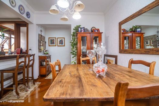 Foto 4 do(a) Apartamento de 3 quartos à venda em Ipanema, Porto Alegre