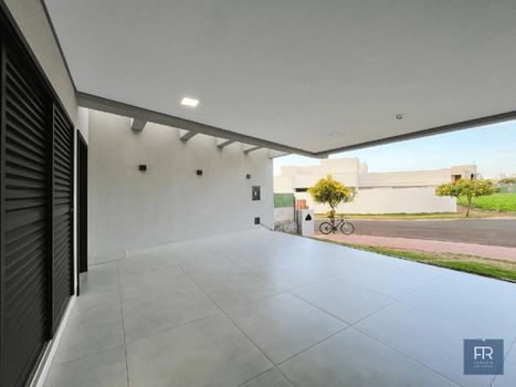Foto 21 do(a) Casa em Condomínio de 3 quartos à venda em Grand Ville, Uberlândia