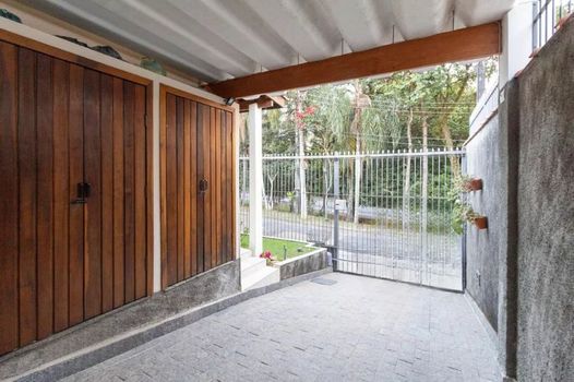 Foto 5 do(a) Casa de 3 quartos à venda em Parque Continental, São Paulo