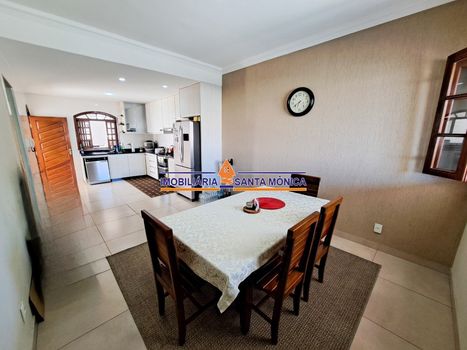 Foto 4 do(a) Casa de 4 quartos à venda em Santa Mônica, Belo Horizonte