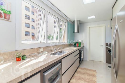 Foto 19 do(a) Apartamento de 3 quartos à venda em Três Figueiras, Porto Alegre