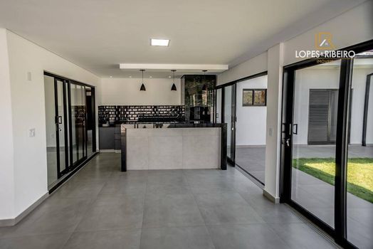 Foto 9 do(a) Casa em Condomínio de 3 quartos à venda em Parque Residencial Nazaré, Botucatu