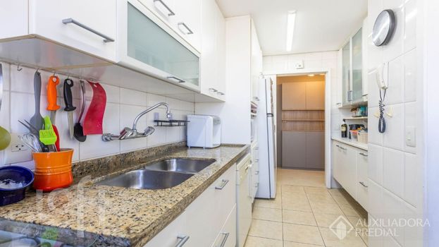 Foto 17 do(a) Apartamento de 3 quartos à venda em Petrópolis, Porto Alegre