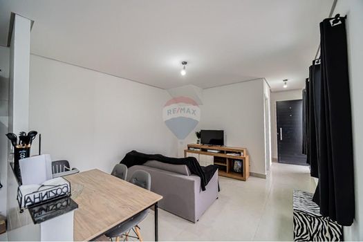 Foto 5 do(a) Casa de 2 quartos à venda em Jardim Petrópolis, Cotia