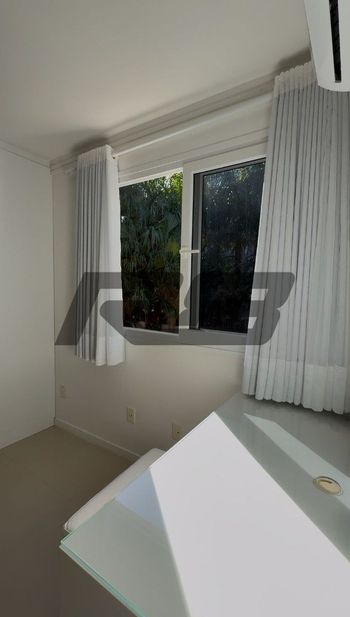 Foto 23 do(a) Casa em Condomínio de 6 quartos à venda em Barra da Lagoa, Florianópolis