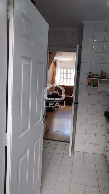 Foto 6 do(a) Casa de 3 quartos à venda em Parque Munhoz, São Paulo