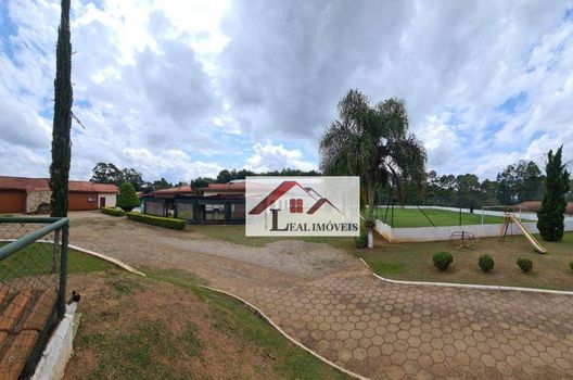 Foto 17 do(a) Fazenda / Sítio / Chácara de 6 quartos à venda em Estação, São Roque