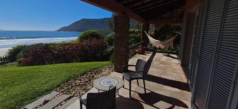 Foto 48 do(a) Casa em Condomínio de 4 quartos à venda em Ponta das Canas, Florianópolis