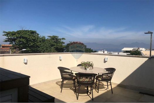Foto 39 do(a) Cobertura de 3 quartos à venda em Jardim Guanabara, Rio de Janeiro