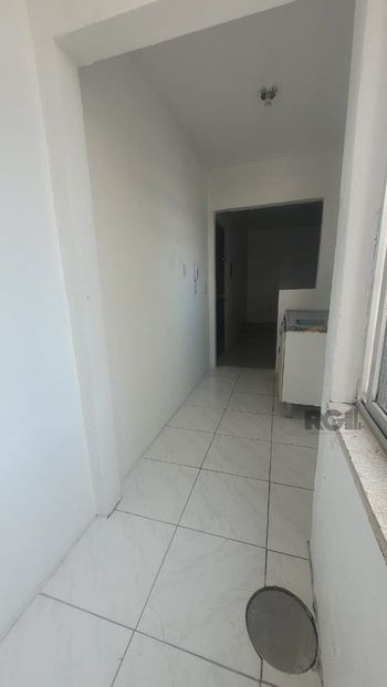 Foto 9 do(a) Apartamento de 1 quartos à venda em Partenon, Porto Alegre