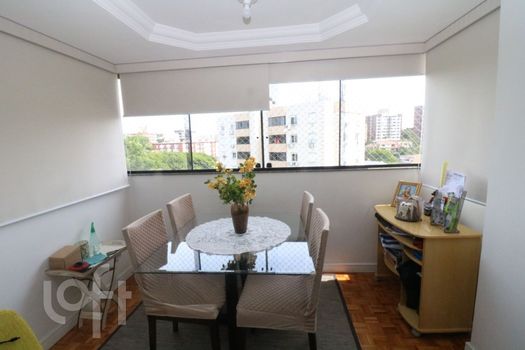 Foto 2 do(a) Apartamento de 3 quartos à venda em Cristo Redentor, Porto Alegre