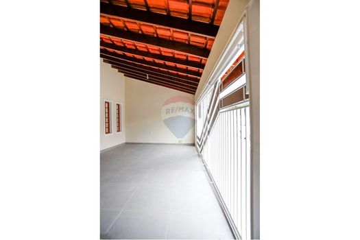 Foto 6 do(a) Casa de 3 quartos à venda em Jardim Maria Antônia Prado, Sorocaba