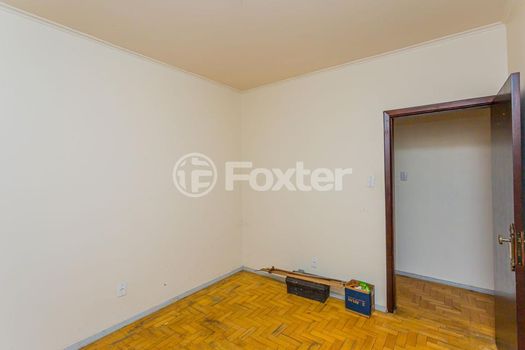 Foto 7 do(a) Apartamento de 3 quartos à venda em Medianeira, Porto Alegre