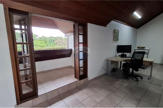 Foto 42 do(a) Casa de 4 quartos à venda em Boa Vista, Curitiba