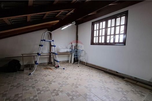 Foto 43 do(a) Casa de 4 quartos à venda em Boa Vista, Curitiba