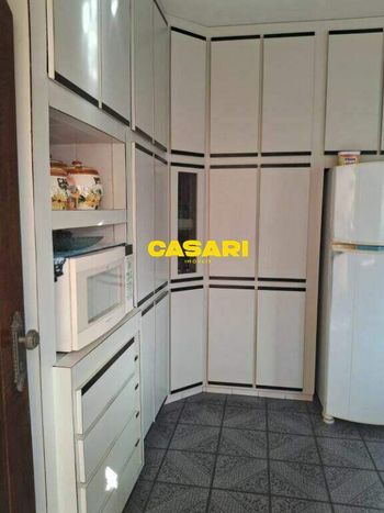 Foto 23 do(a) Casa de 4 quartos à venda em Jardim Las Vegas, Santo André