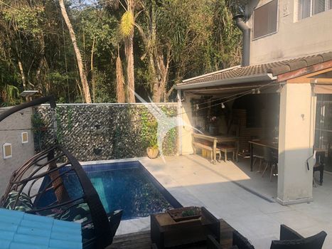 Foto 4 do(a) Casa de 3 quartos para alugar em Pinus Park, Cotia