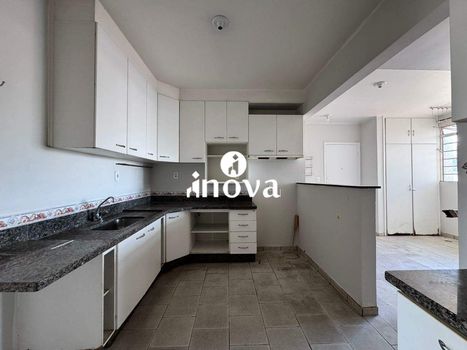 Foto 4 do(a) Apartamento de 4 quartos à venda em Centro, Uberaba