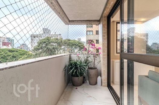 Foto 18 do(a) Apartamento de 3 quartos à venda em Três Figueiras, Porto Alegre