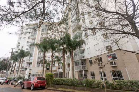 Foto 35 do(a) Apartamento de 3 quartos à venda em Vila Ipiranga, Porto Alegre