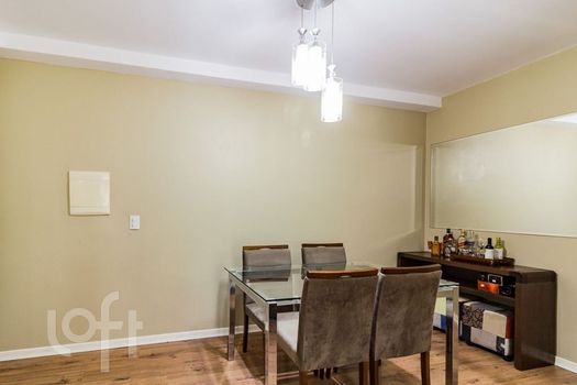 Foto 4 do(a) Apartamento de 3 quartos à venda em Vila Ipiranga, Porto Alegre
